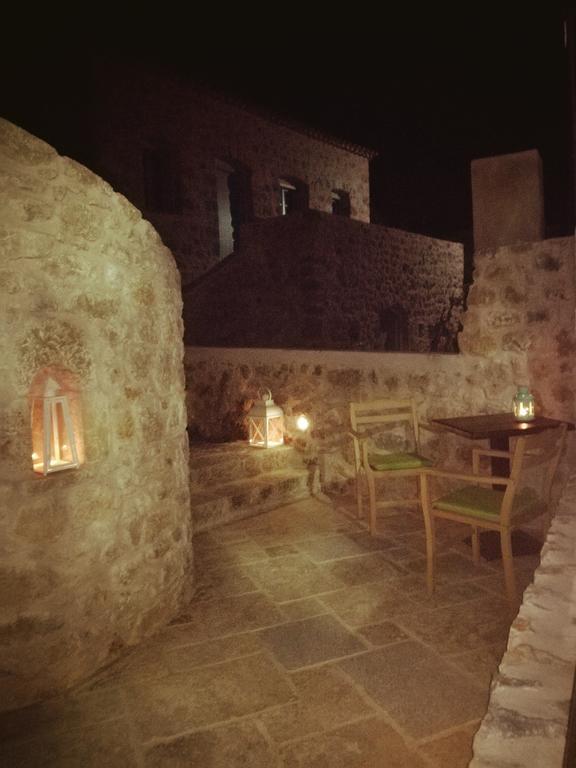 Vetilios Lithos Boutique Hotel Neo Oitilo Exterior foto